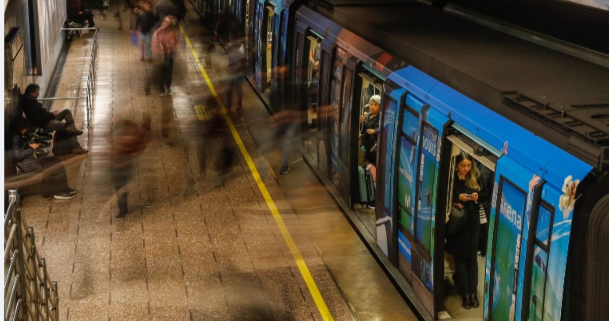 Metro normaliza servicio de Línea 1 tras cierre de estaciones por persona en la vía