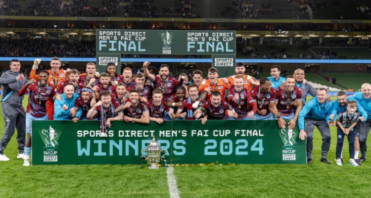 El TAS castiga la multipropiedad: club irlandés borrado de Conference League en favor de equipo danés