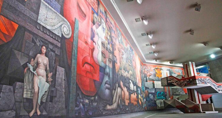 Mural Presencia de América Latina de Jorge González Camarena, Pinacoteca Universidad de Concepción