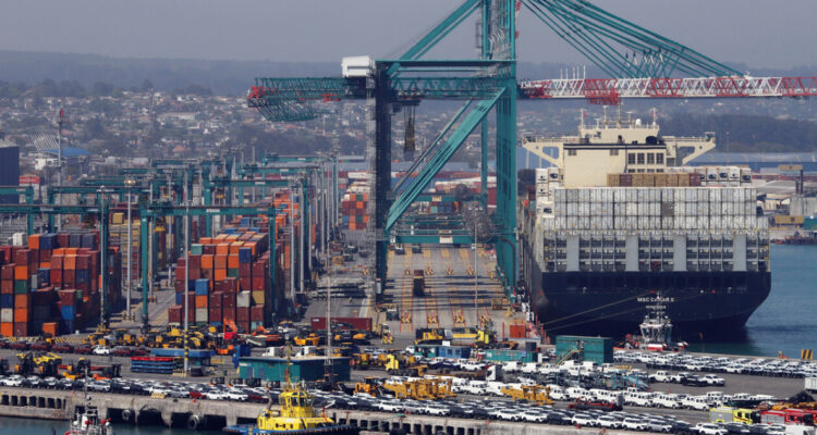 OCDE ajusta ligeramente al alza proyección de crecimiento para Chile en 2025 y detalla puntos fuertes