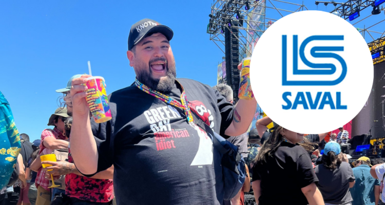 Otakin en “Fiesta Grado 3” en referencia a enfrentamiento legal con Laboratorios Saval por su nombre