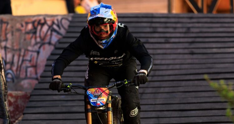 Pedro Burns quiere brillar en Austria