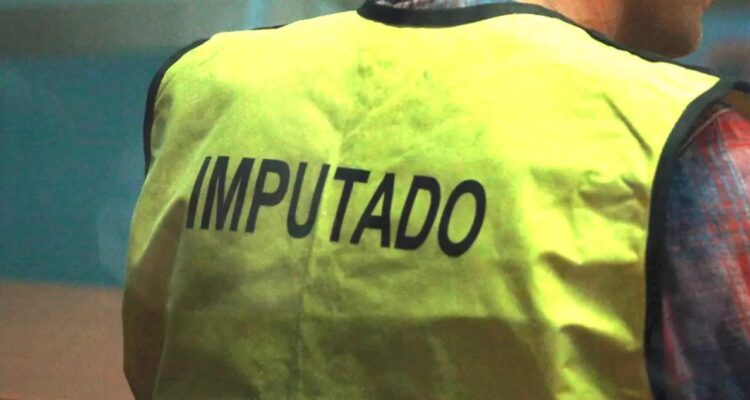 Detienen a funcionario del SAMU de Molina: guardaba pornografía infantil en PC de su trabajo