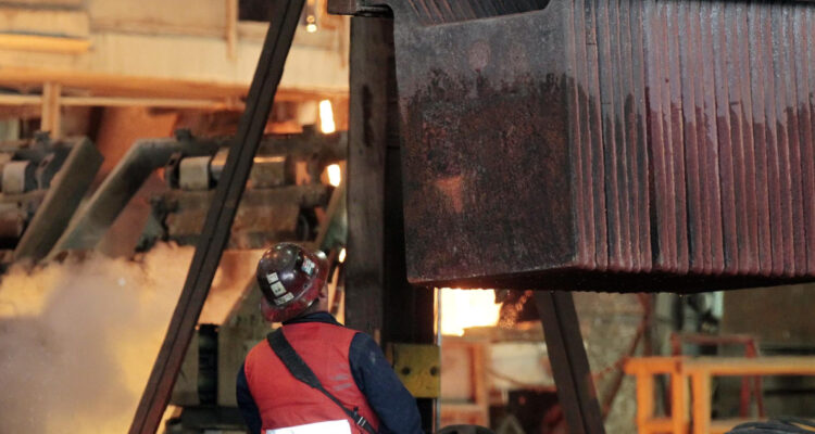 Sector creció 9,8%: La minería vuelve a dar impulso a la producción industrial de Chile durante mayo