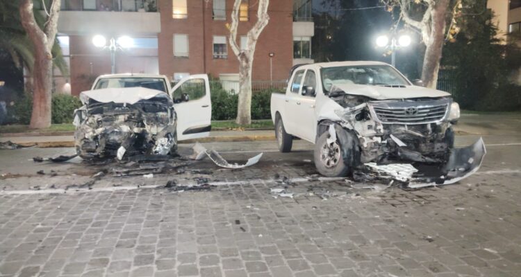 Colisión frontal en Providencia deja un herido y tránsito interrumpido en importante avenida