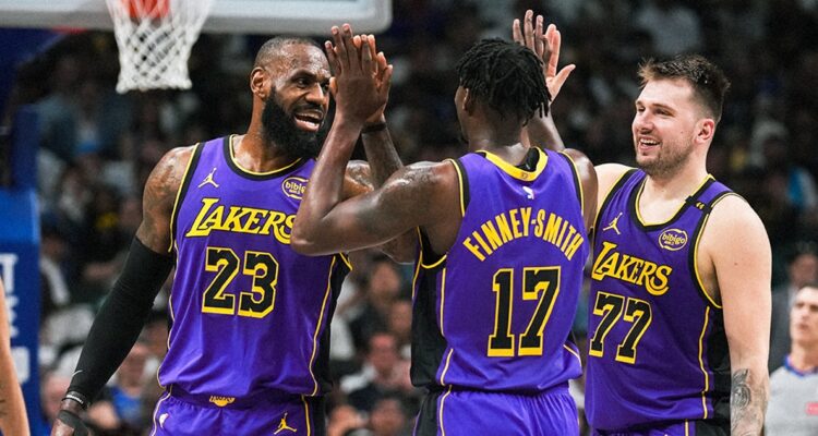 Los Angeles Lakers han sido vendidos por impactante cifra.