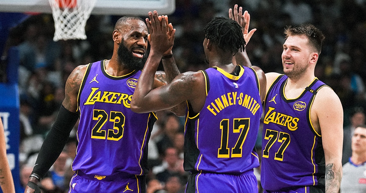Los Angeles Lakers han sido vendidos por impactante cifra.