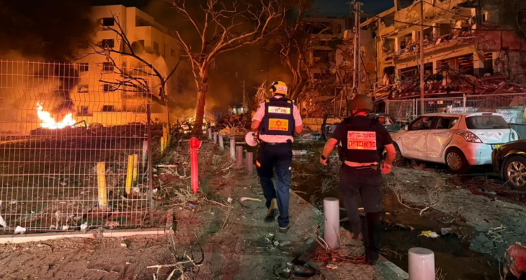 Reportan nuevo ataque con misiles de Irán a Israel: al menos 12 heridos