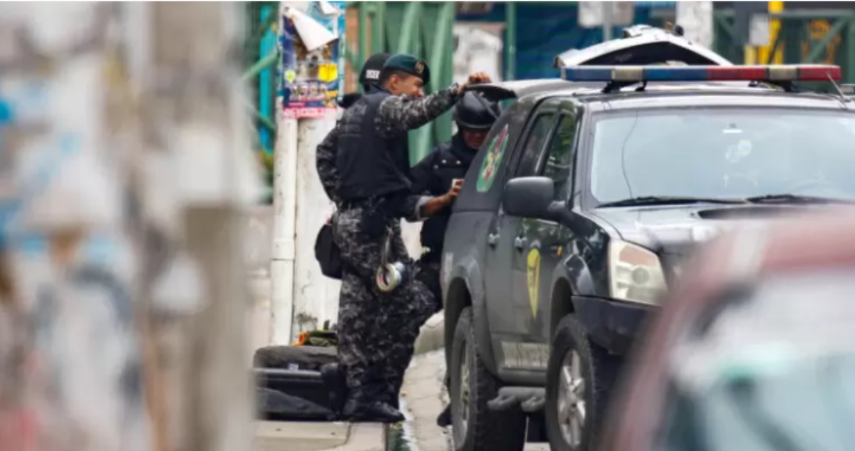 Rescatan a nueve extranjeras víctimas de trata en Ecuador: amenazaban con venderlas al Tren de Aragua