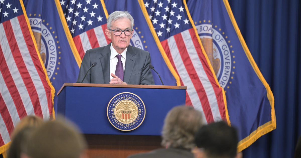 El banco central de EEUU inicia nueva reunión sin prisa por bajar los tipos pese a la presión de Trump