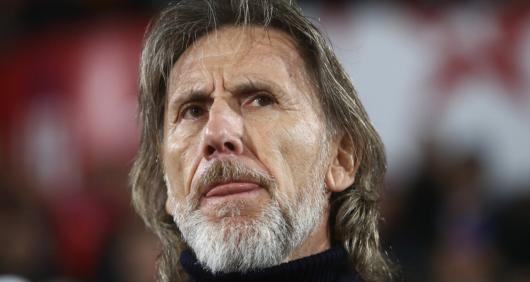 Ricardo Gareca al mando de La Roja