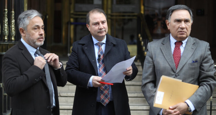 RN advierte que no aprobarán Presupuesto si no se aumentan recursos a Contraloría, tras caso licencias