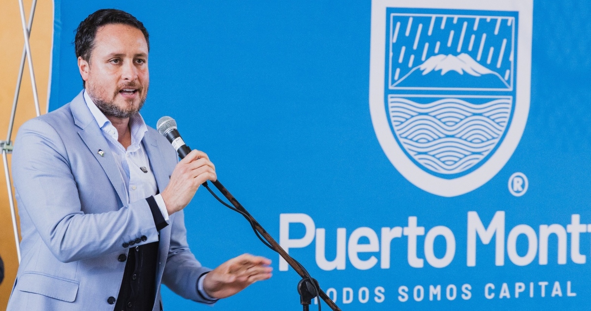 Alcalde Wainraihgt denuncia que 5 médicos emitieron más de 2.500 licencias a funcionarios municipales