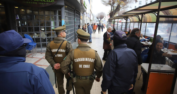 Operativo de Carabineros en el centro de Viña del Mar.