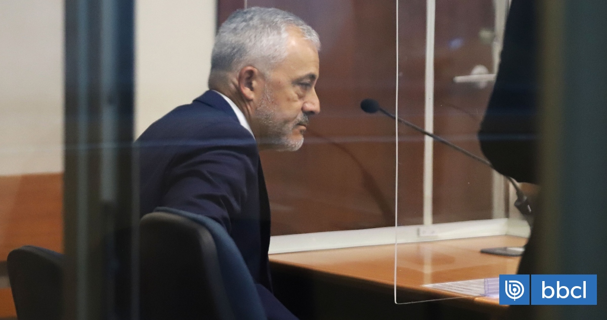 Reagendan por cuarta vez preparación de juicio contra juez acusado de grabar a mujeres en gimnasio