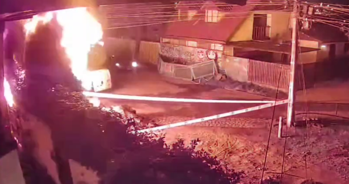 Fuga de gas termina en incendio en Conchalí tras uso de un soplete en medio de trabajos