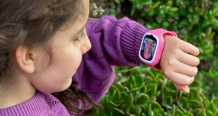 SoyMomo: chilenos desarrollan reloj inteligente para niños como alternativa al celular