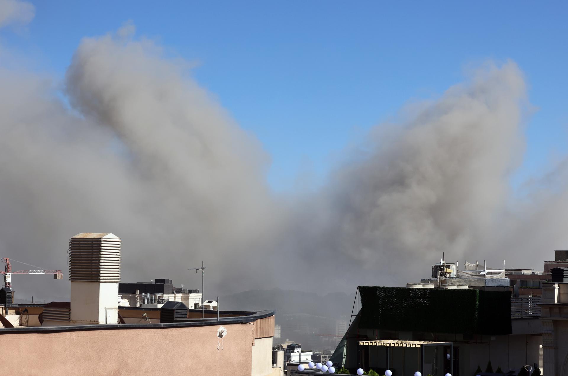 Imagen de un ataque aéreo israelí en Teherán, Irán, el 18 de junio