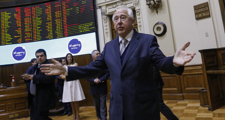 Tras solicitud de los hijos: los dos testamentos de Horst Paulmann serán abiertos de forma reservada