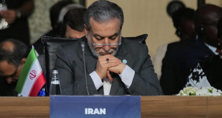 Tras nueve días de guerra, Irán no se cierra al diálogo pero eleva el tono hacia EEUU
