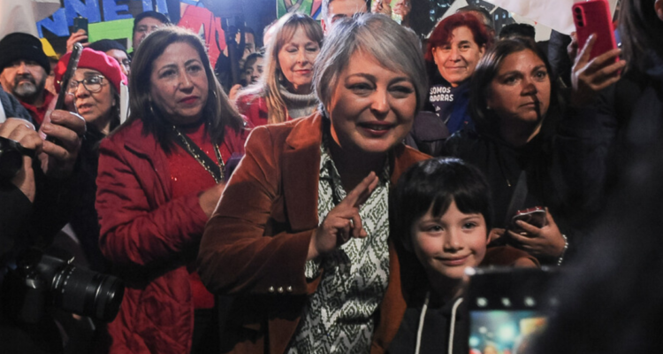 Jara se impone como ganadora