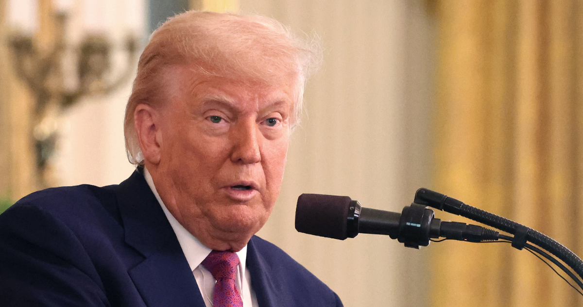Trump califica como “muy débil” la respuesta iraní y asegura que no hay heridos ni daños por misiles