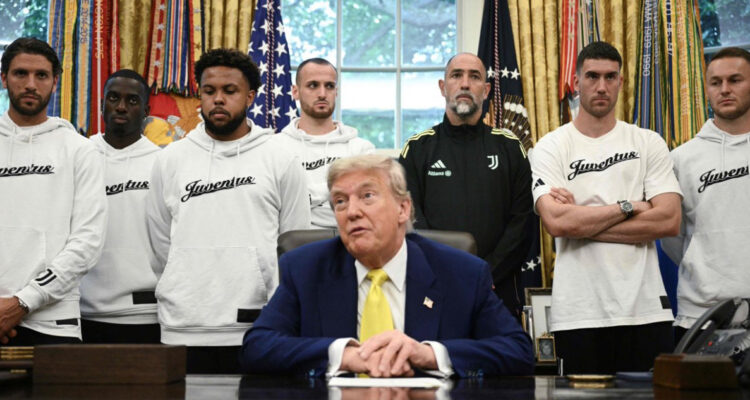 Trump y futbolistas de la Juventus en la Casa Blanca