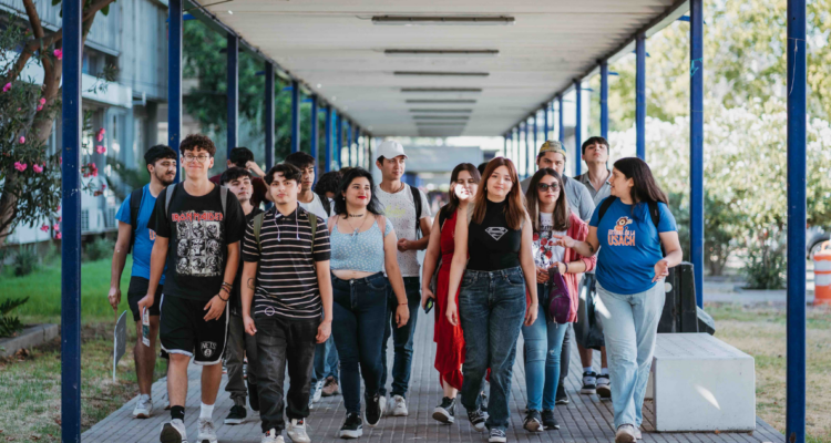 Acreditación y desarollo país: el aporte no evaluado de las universidades públicas