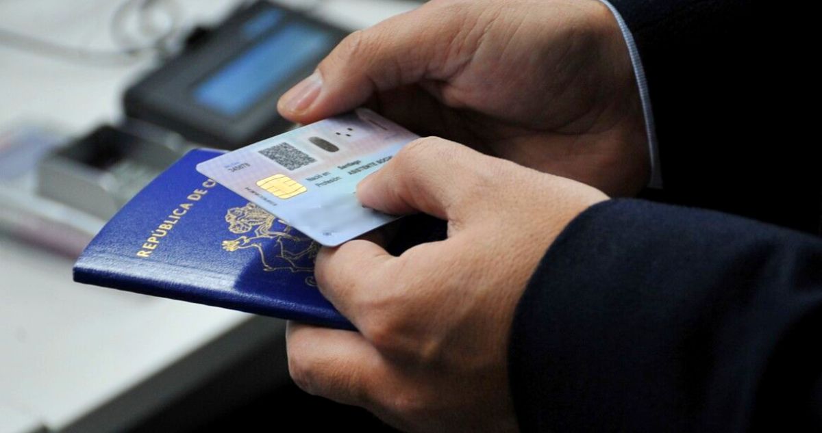Revelan que EEUU rechaza visa a chilenos que incumplieron normas de pandemia: quedaron en registro