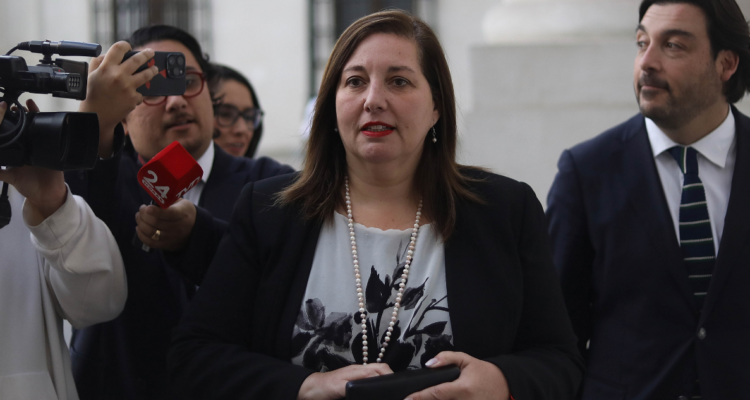 Vodanovic (PS) llama a “no opinar en caliente” tras condena de Boric al ataque de EEUU en Irán