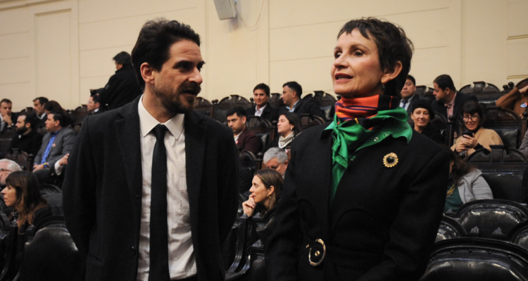 Winter a Tohá: “Debería ser más natural gobernar con nosotros que con quienes se fueron a la derecha”