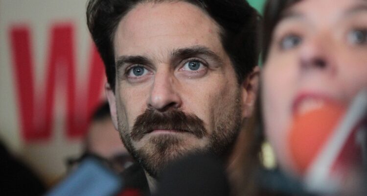 Gonzalo Winter reconoce derrota y saluda victoria de Jeannette Jara: “Contará con todo el apoyo”