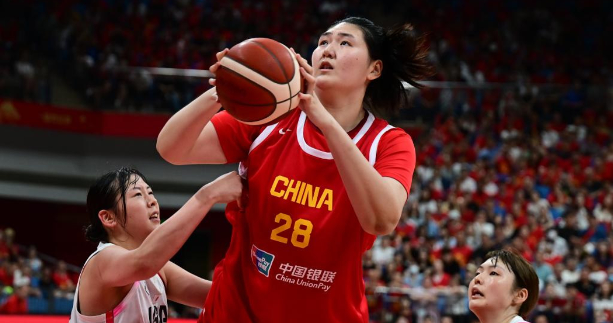 Zhang Ziyu jugando para China