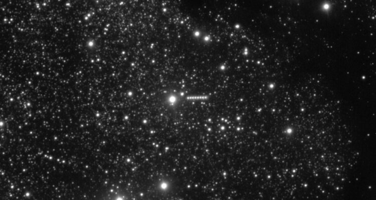 Secuencia del time-lapse del cometa interestelar 3I/ATLAS