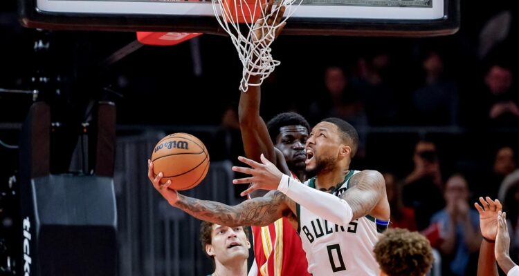 Damian Lillard fue cruelmente despedido de los Milwaukee Bucks en la NBA.