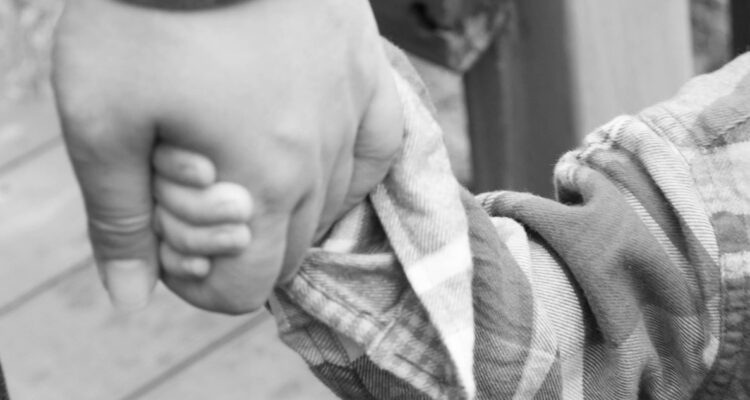 Adolescente es formalizado por abusar y violar a niño de 5 años en Chillán