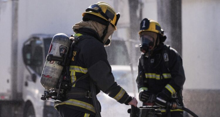 Adulto mayor lesionado deja explosión por gas en sector céntrico de Talca