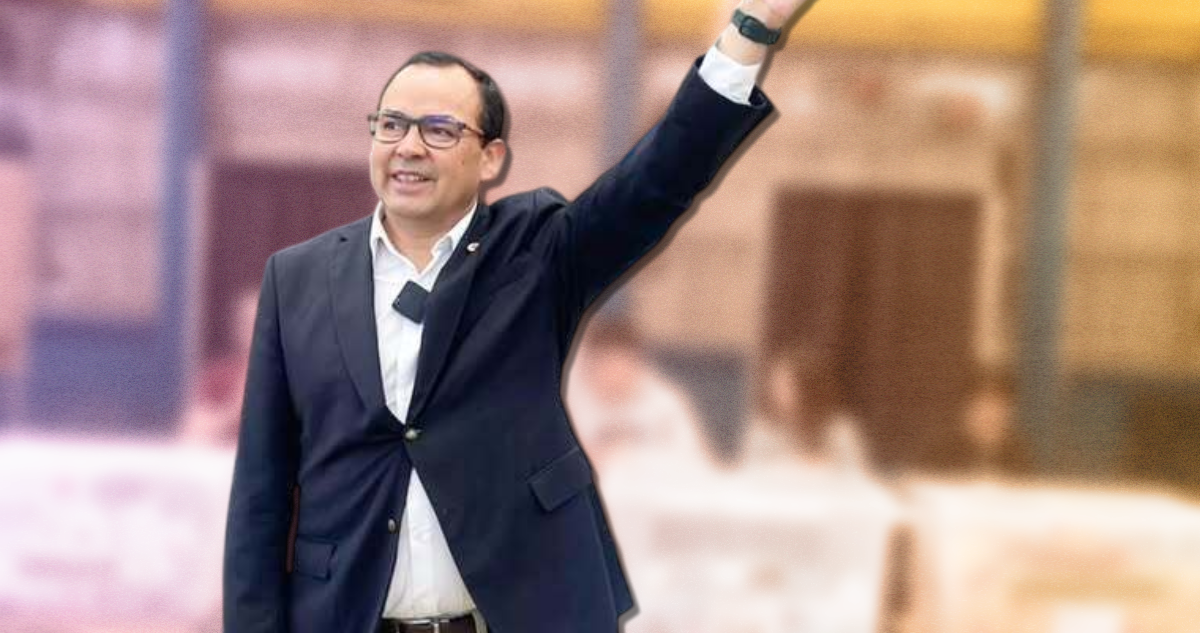 Alcalde de Chillán Viejo votando con filtro.