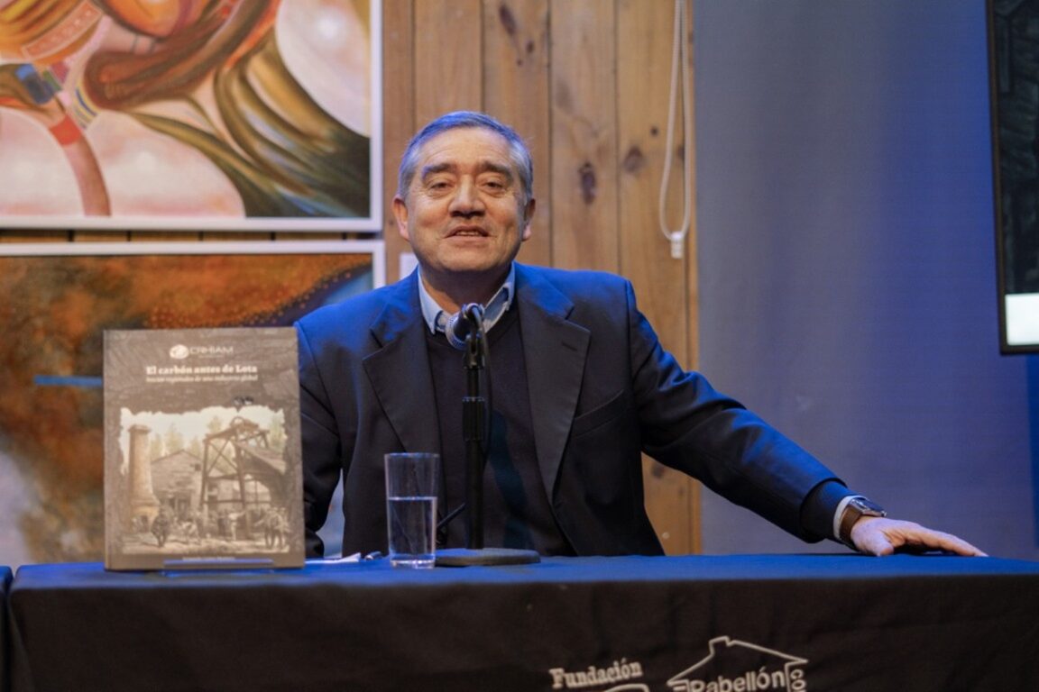 Autor el carbón antes de lota Armando Cartes Montory