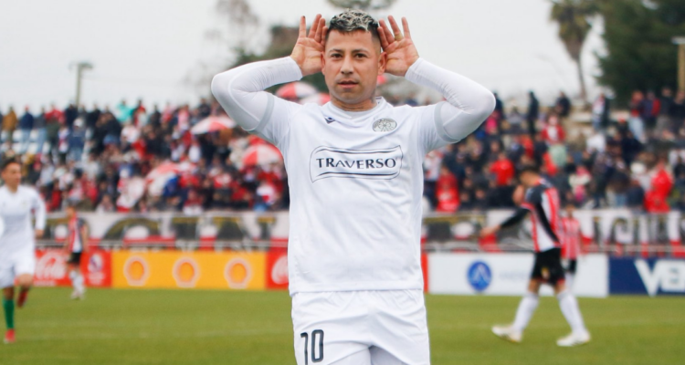Audax gana a Curicó en ida de los cuartos de final de Copa Chile: Leo Valencia y Tomás Ahumada figuras