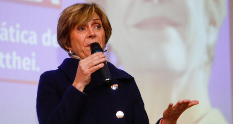 ¡Basta! Matthei otra vez se irrita con periodista tras pregunta por desplome en las encuestas
