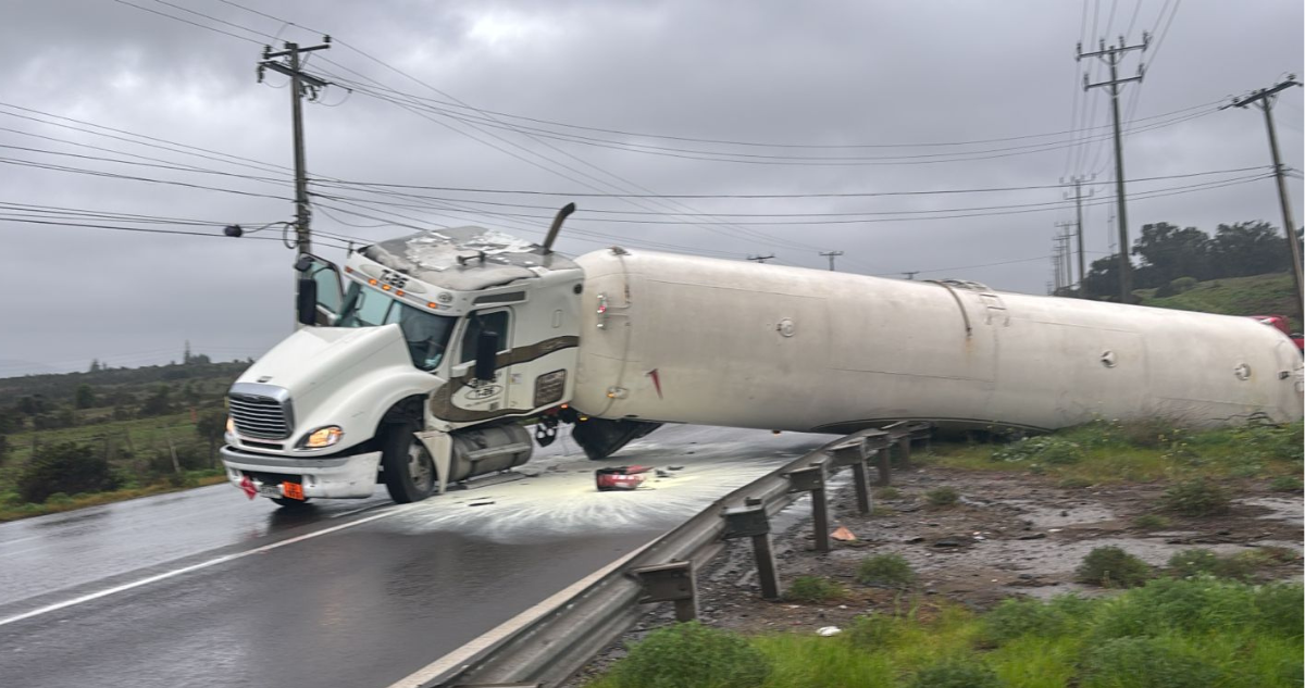 Camión con gas licuado vuelca su carga en ruta que une Quintero con Puchuncaví: conductor está ileso