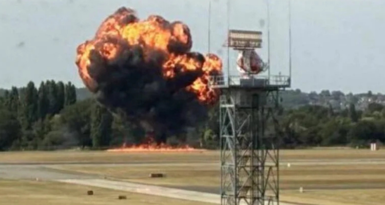 Confirman muerte de enfermera chilena a bordo de avioneta que se estrelló en Londres