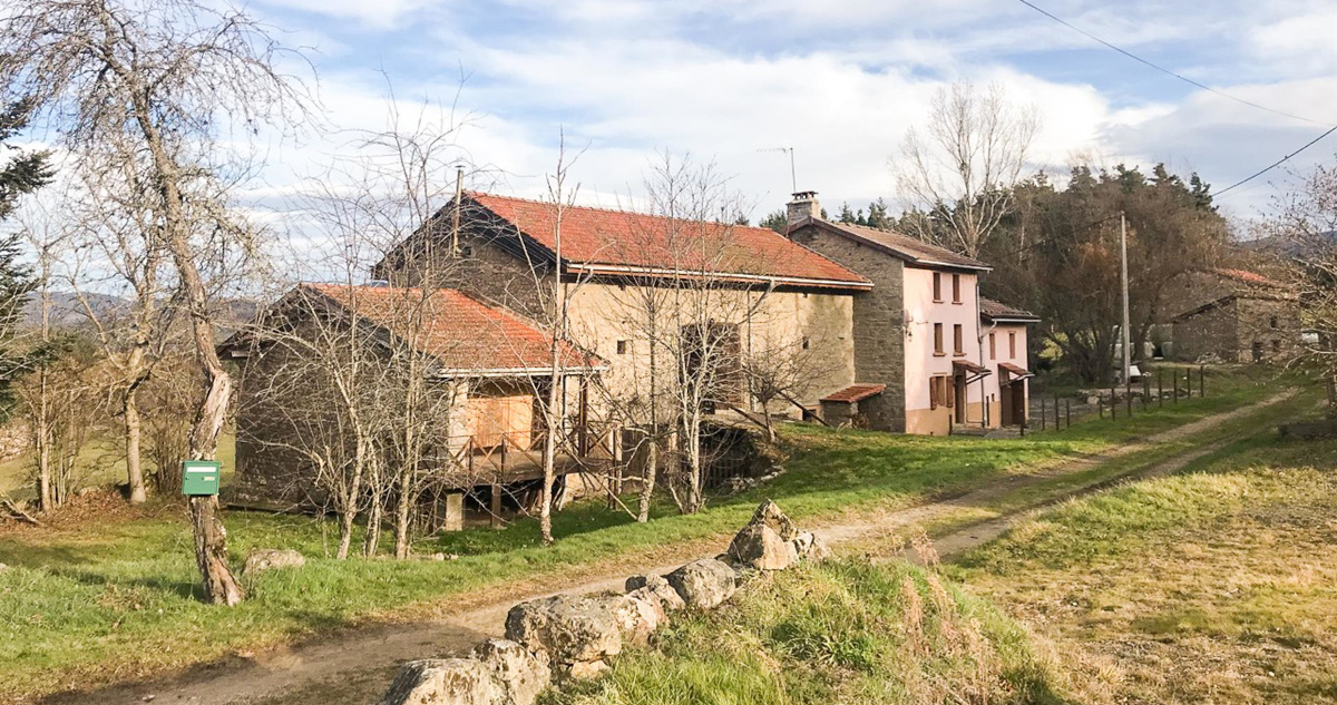 Una casa como esta puede ser tuya si te comprometes a renovarla…
