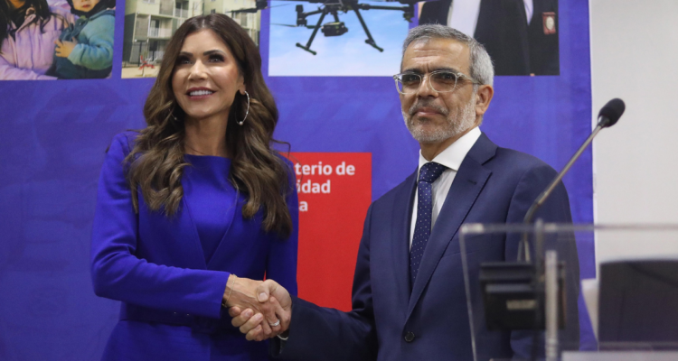 Chile y EEUU extienden programa que facilita identificación de extranjeros involucrados en crímenes