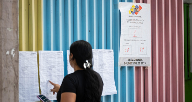 El presidente del Consejo Electoral Venezolano asegura que “son un ejemplo”.