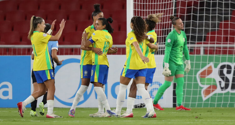 Brasil goleó a Uruguay en la Copa América Femenina.