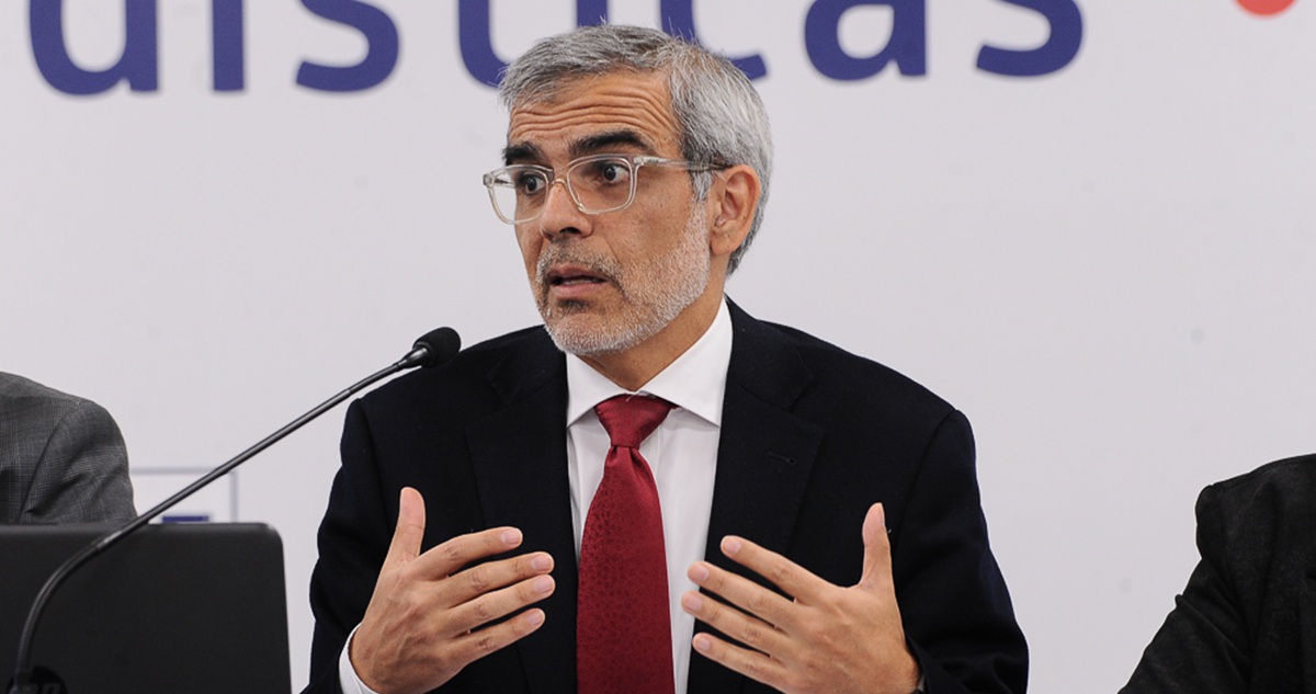 Cordero se desdice tras polémica por orden de Boric a la FACh: “Jamás fue instrucción del Presidente”