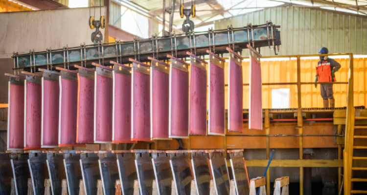 Enami anuncia que firma un nuevo crédito por US$75 millones sumado a los dos a inicio de año