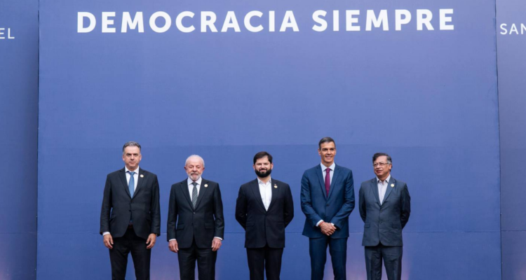 Democracia Siempre, la cumbre que reúne a Boric y 4 presidentes del mundo ¿Por qué recibe críticas?